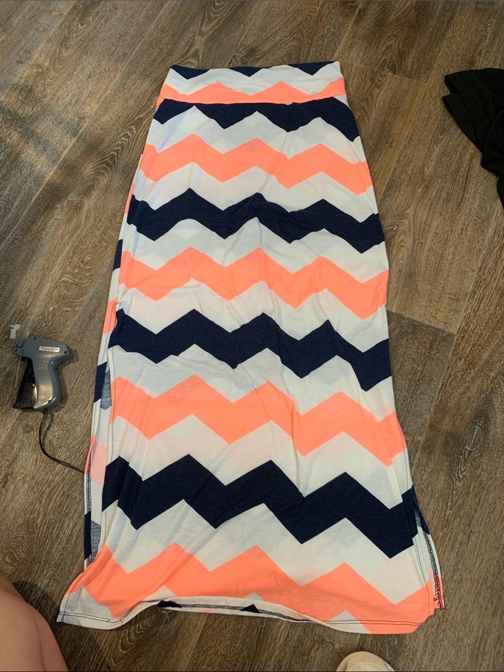 #125 Rue21 Chevron Maxi Skirt in Coral, Navy & White